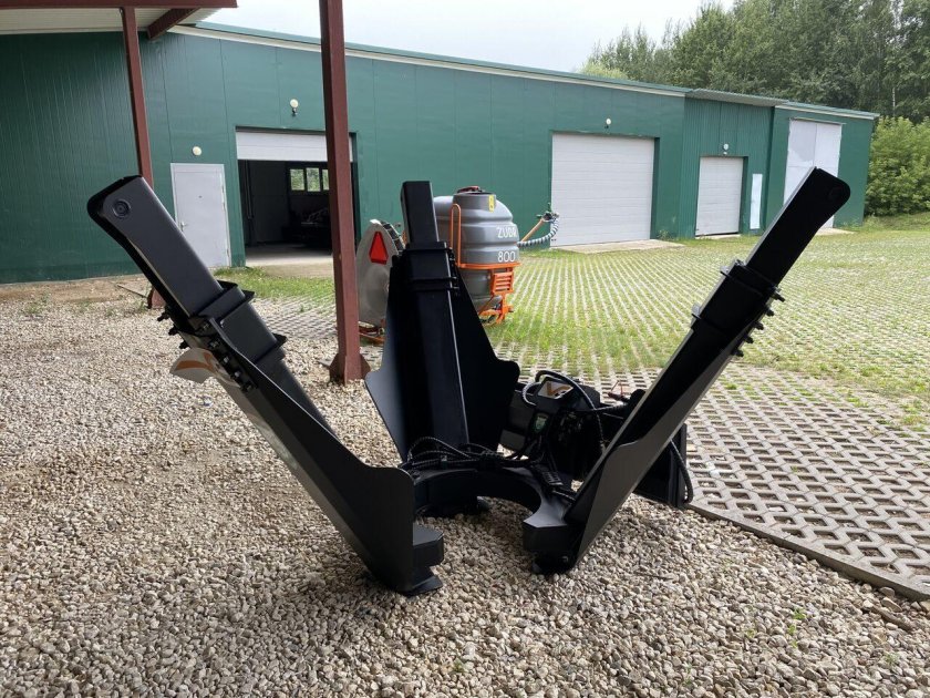 Навесной экскаватор Kra 603