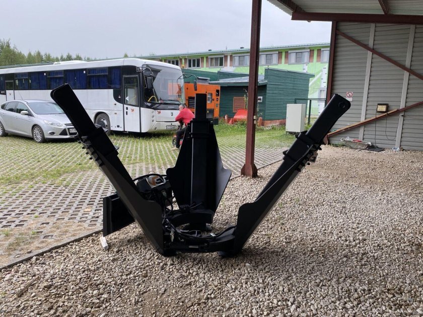 Пересадчик деревьев avt 100-4