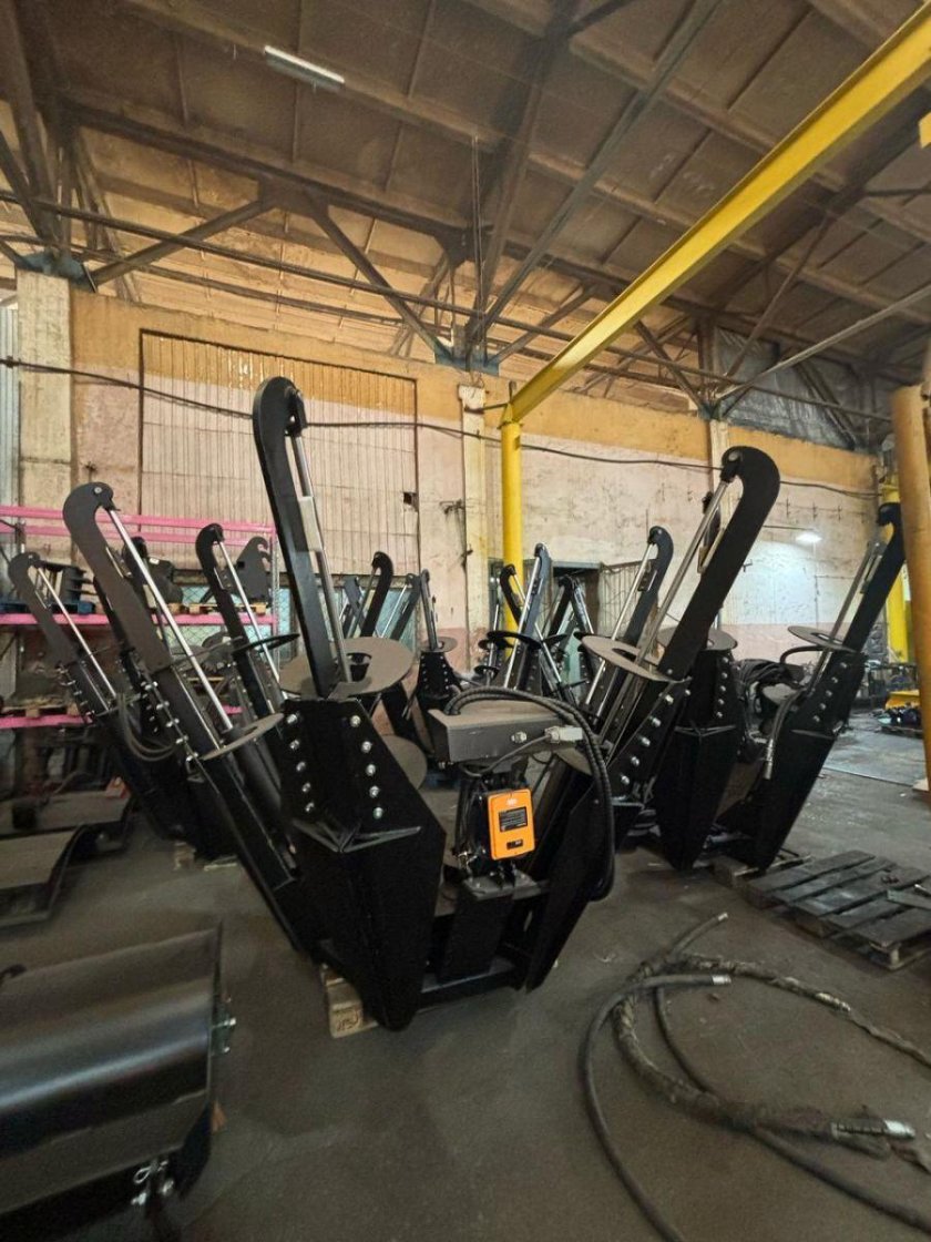 Навесное оборудование для спецтехники