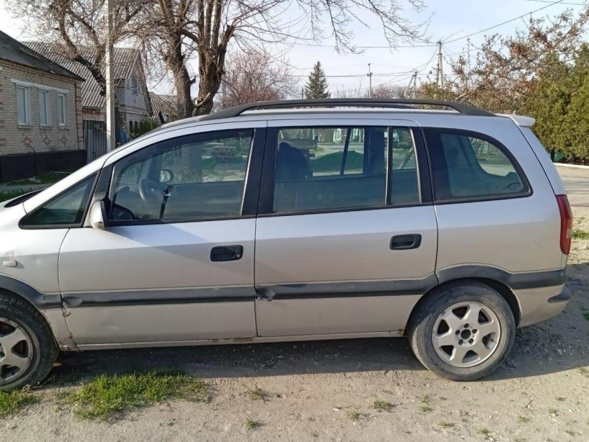 Opel zafira 2001