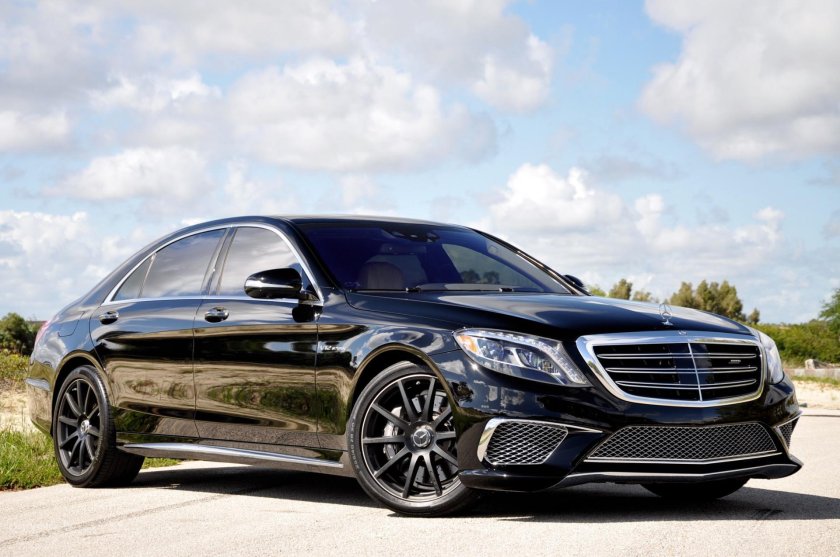 Mercedes Benz s65 AMG