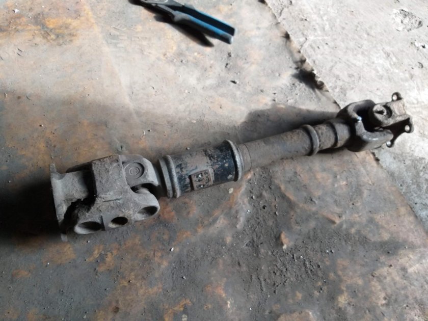 Кардан Тойота Хайлюкс