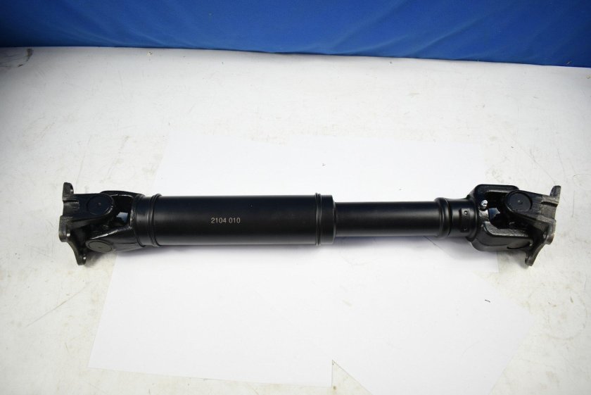 Тойота Хайлюкс карданный вал