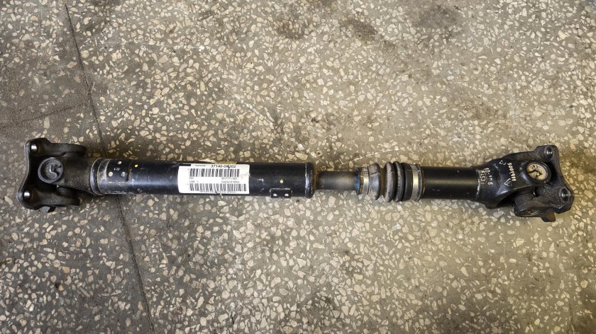 Вал карданный передний