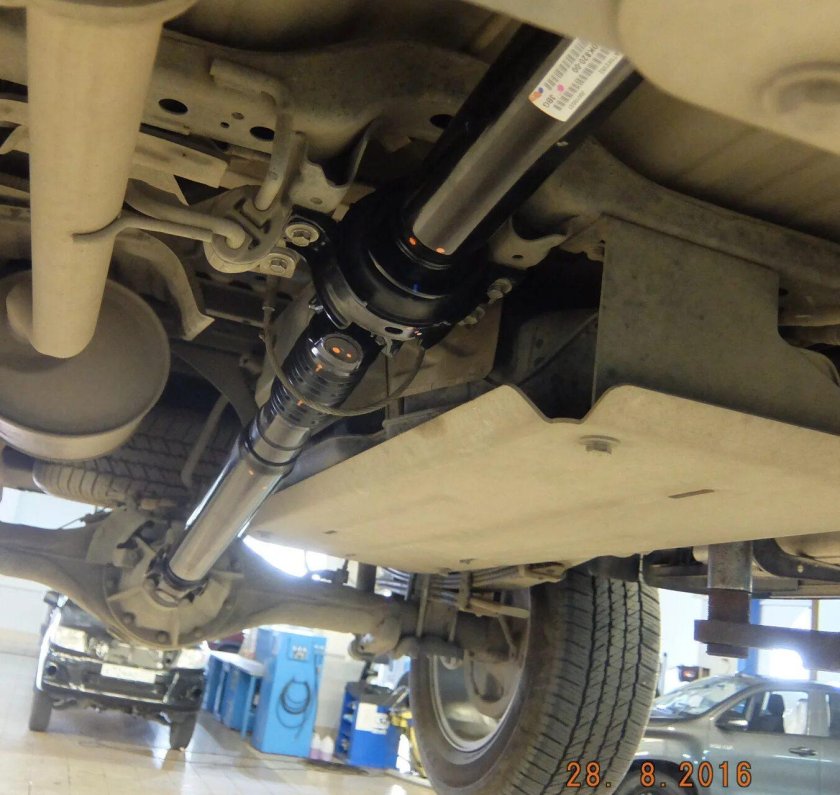 Передний кардан Тойота Хайлюкс