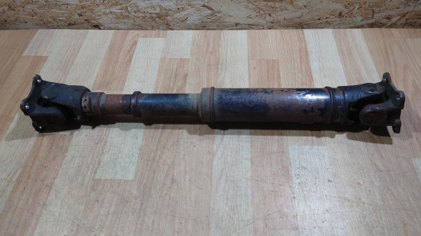 37140-28060 Вал карданный передний