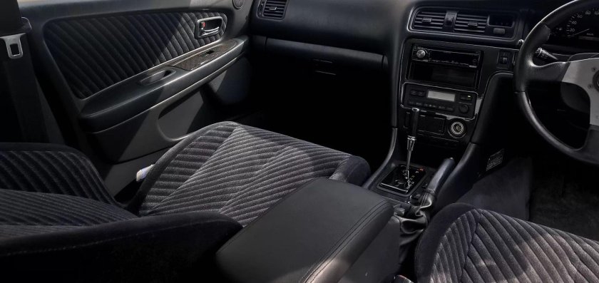 Чайзер 100 салон карбон