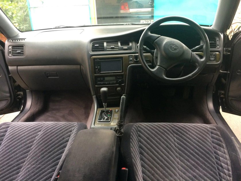 Toyota Chaser 100 салон
