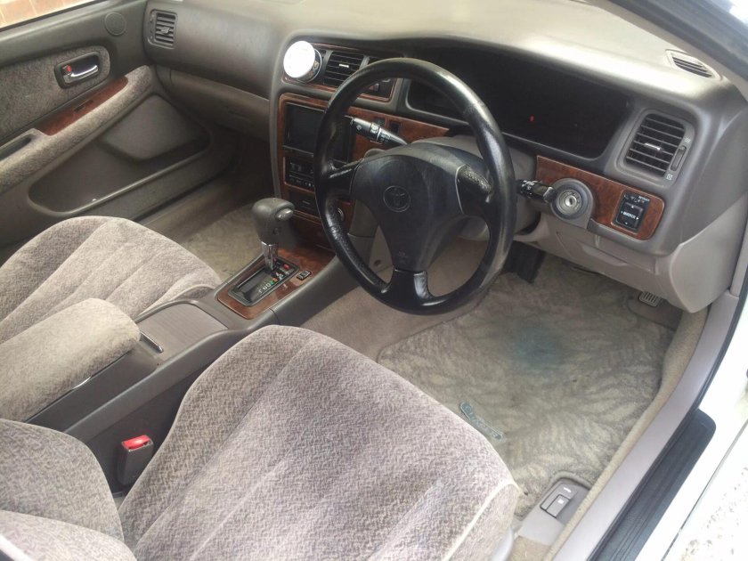 Toyota Chaser салон