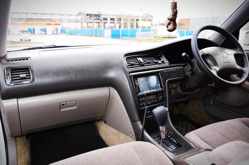 Toyota Cresta 100 салон