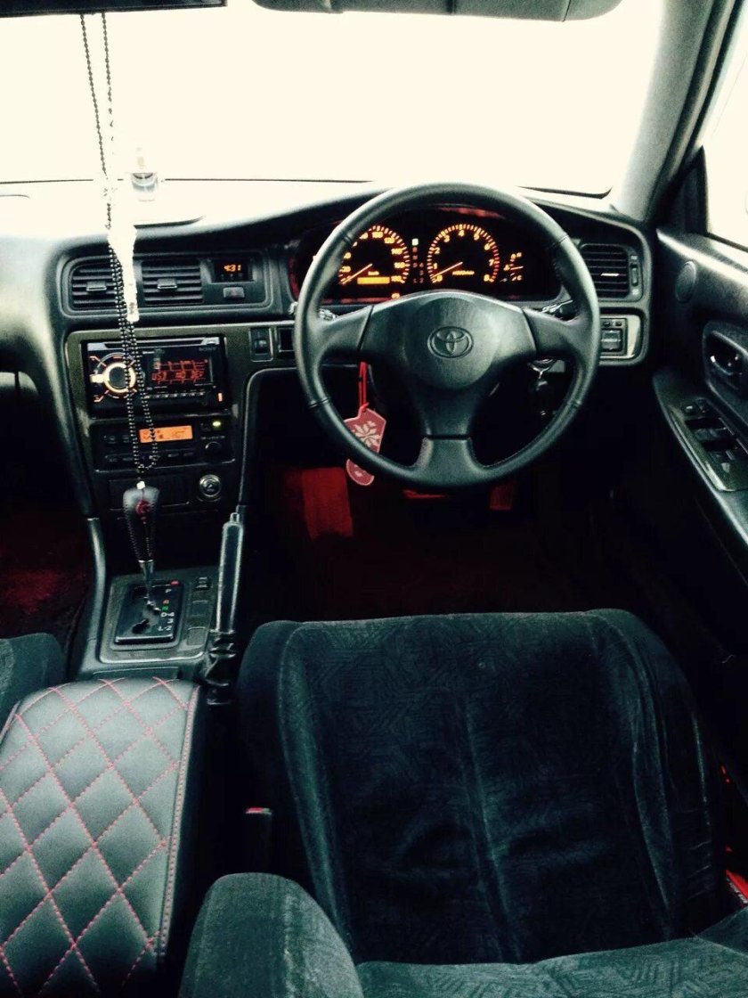 Toyota Chaser 100 салон