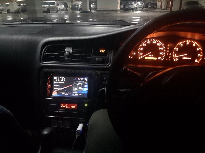 Тойота Марк 2 90 салон ночью