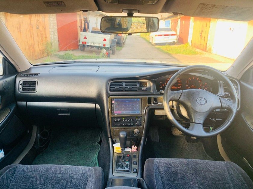 Тойота чайзер 2001 года