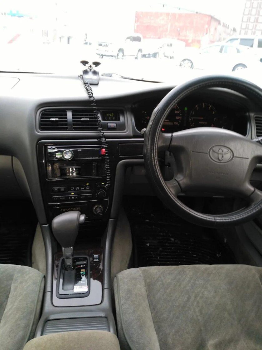 Toyota Chaser 100 салон
