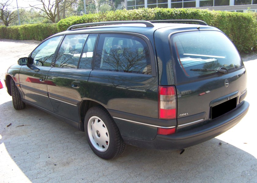 Opel Omega Caravan универсал