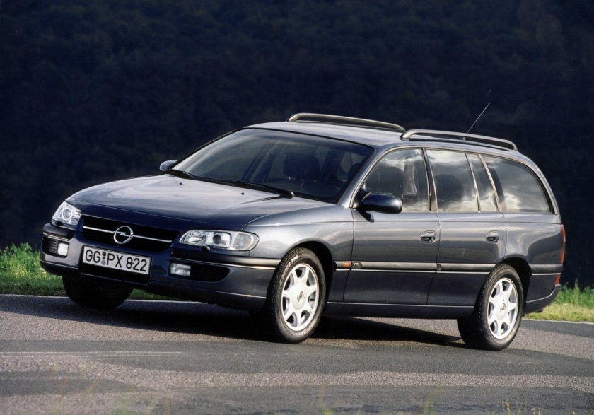 Опель Омега универсал 1994