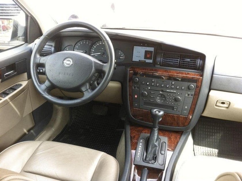 Opel Omega 2003 салон