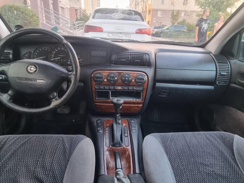 Opel omega 2001 салон