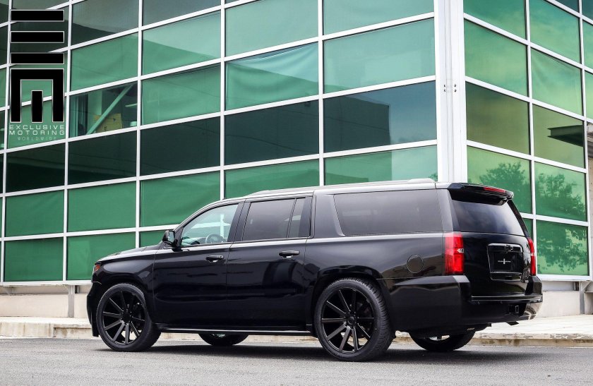 Chevrolet Suburban Black