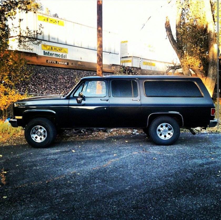Chevrolet Suburban 1990