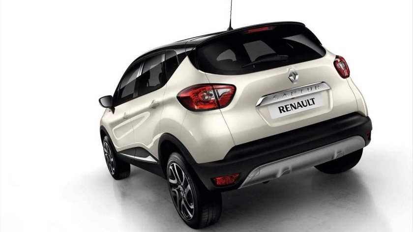 Renault Captur сзади