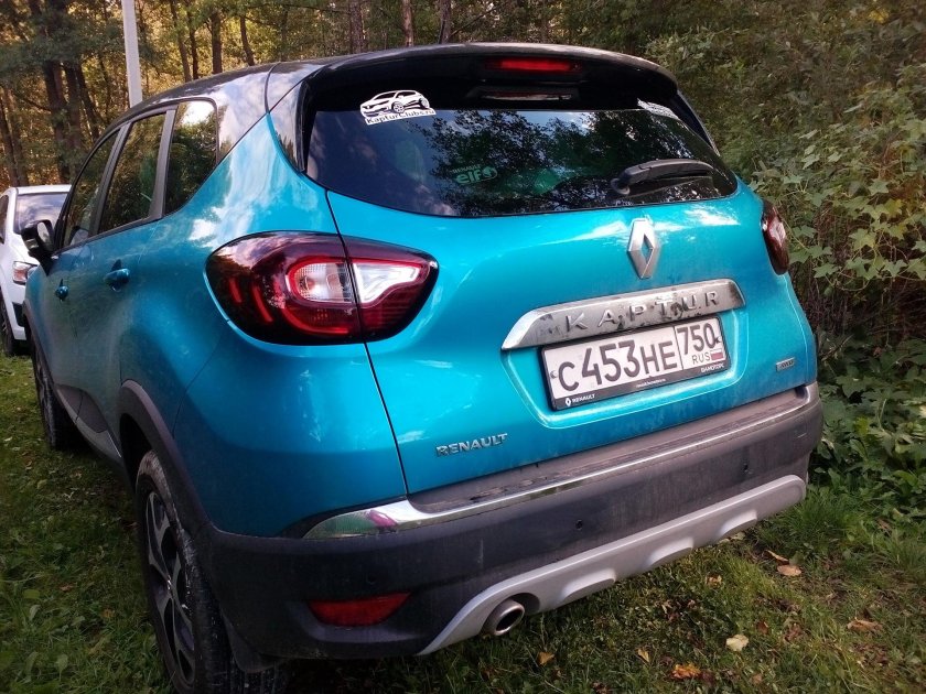 Задний бампер Рено Каптур