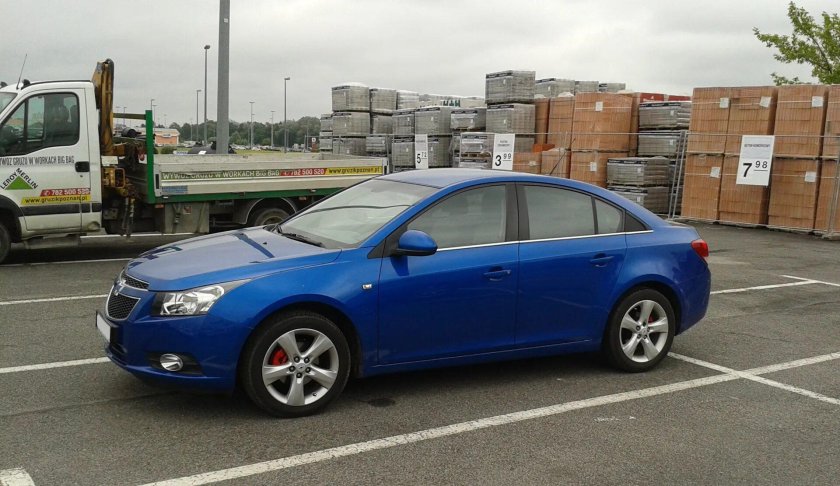 Chevrolet Cruze синий