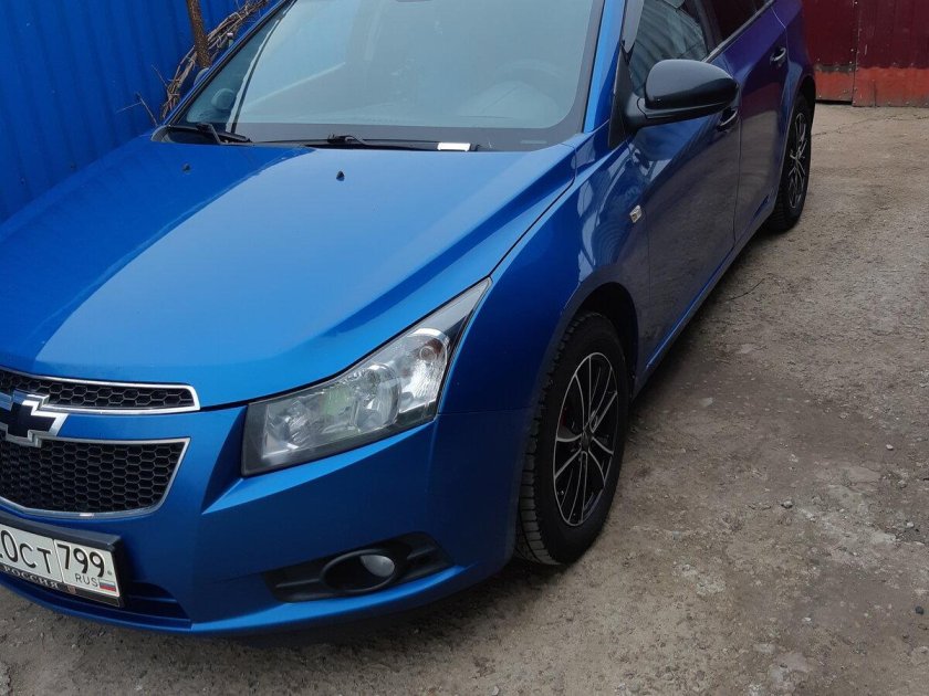 Chevrolet Cruze синий