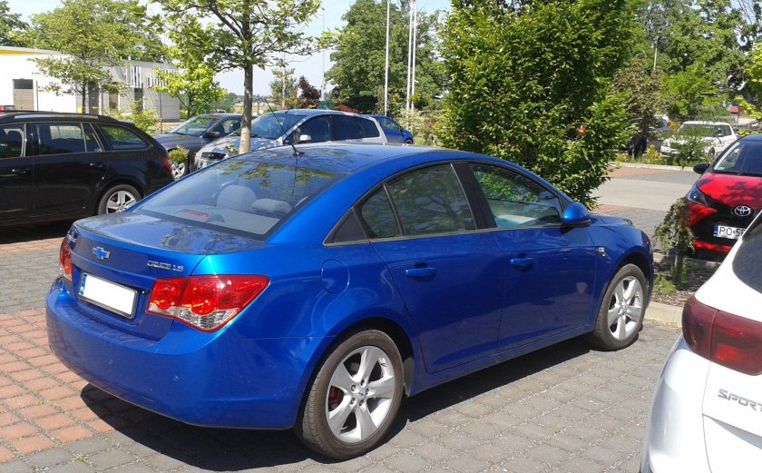 Chevrolet Cruze синий