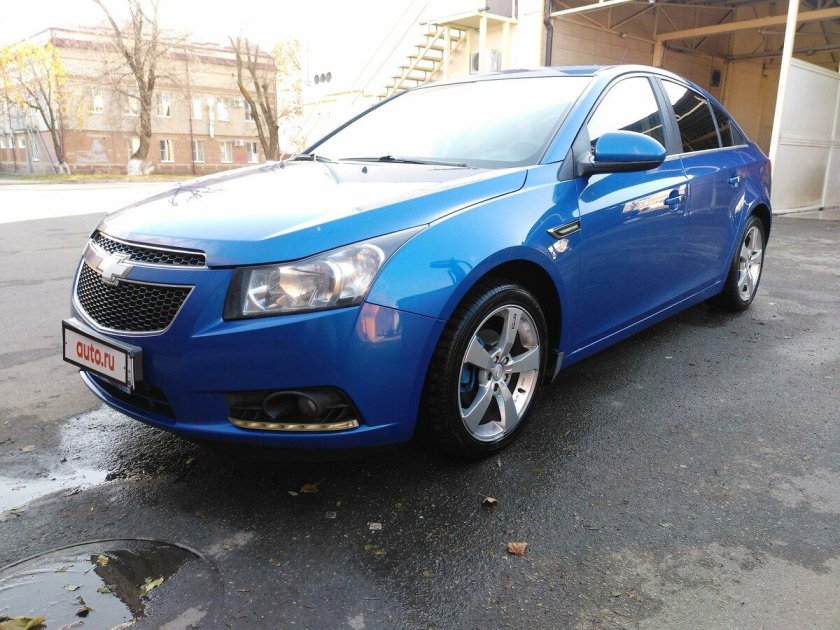 Шевроле Круз синий