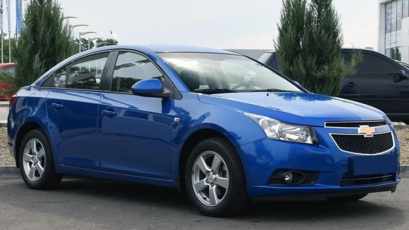 Chevrolet Cruze синий