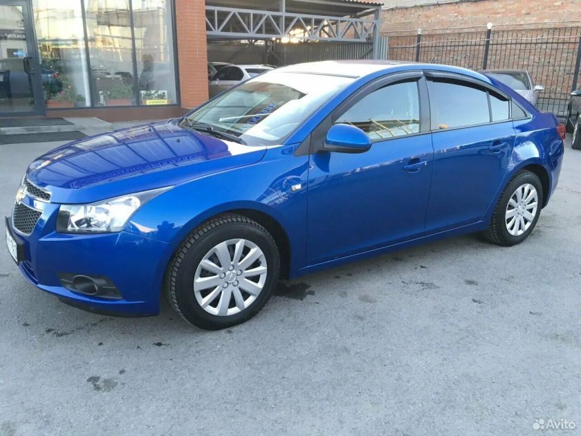 Chevrolet Cruze синий