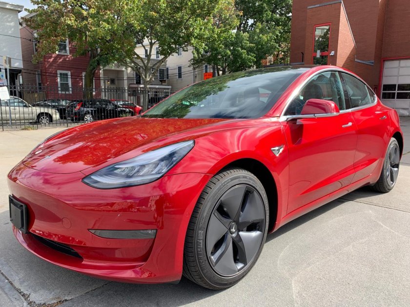 Tesla model 3
