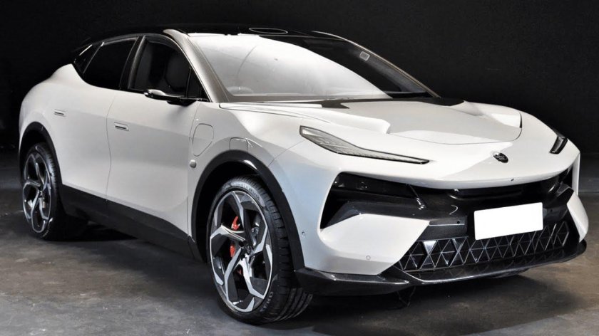 Lotus SUV 2022