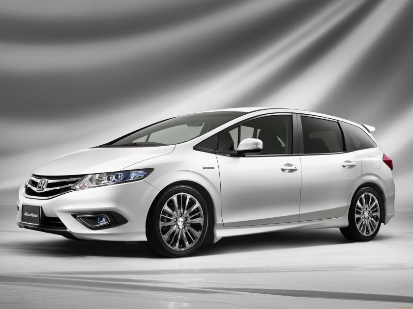 Honda Jade Hybrid 2015