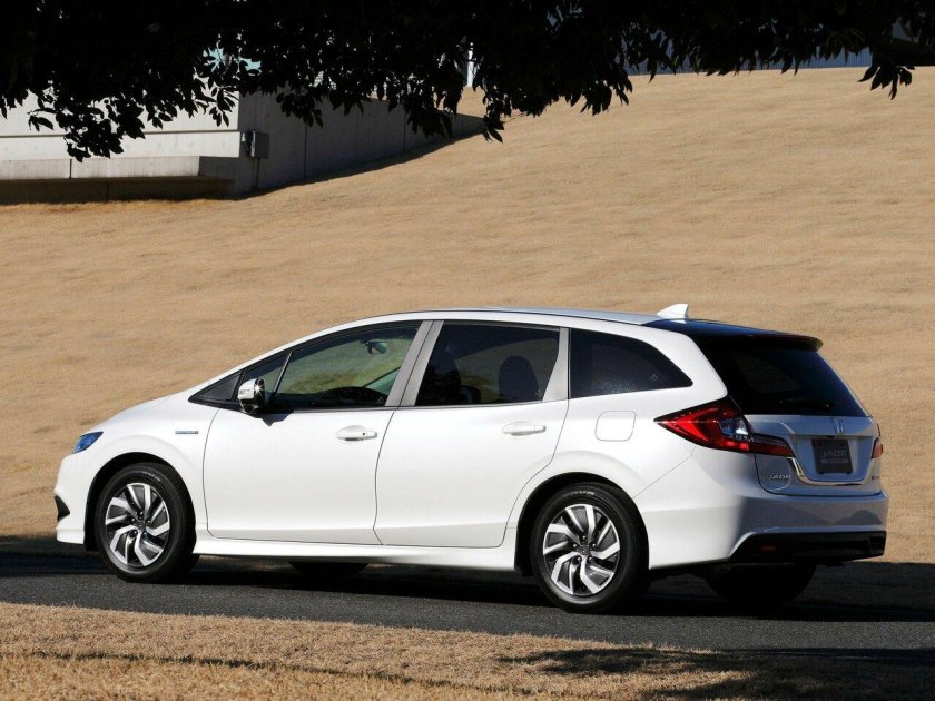 Honda jade hybrid 2015