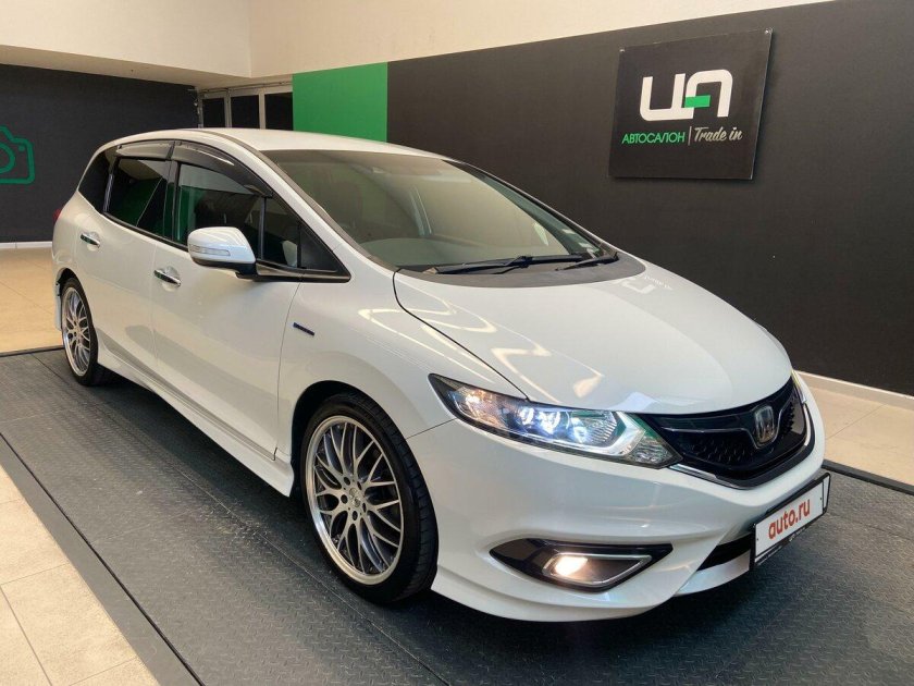 Хонда Джейд 2015