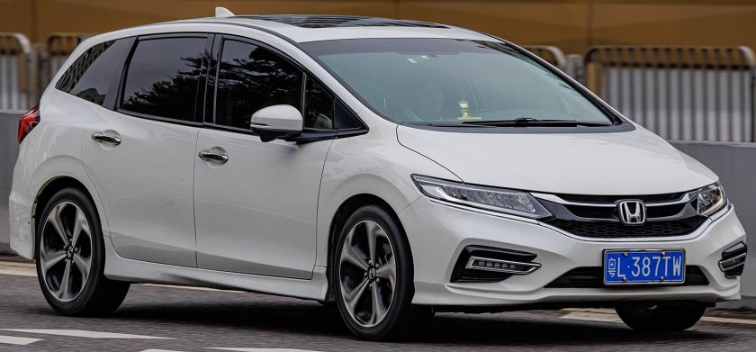 Хонда фит шаттл гибрид 2015