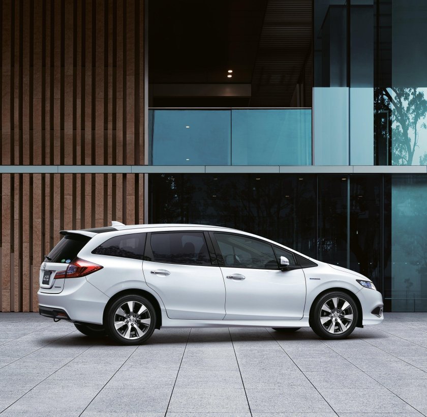 Четырехместный минивэн