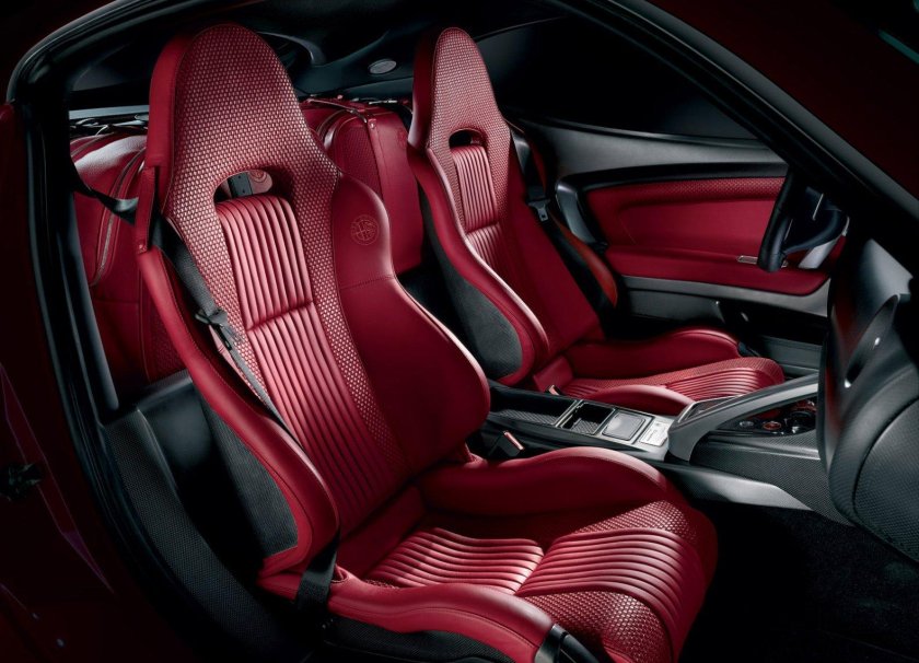 Alfa Romeo 8c Competizione салон