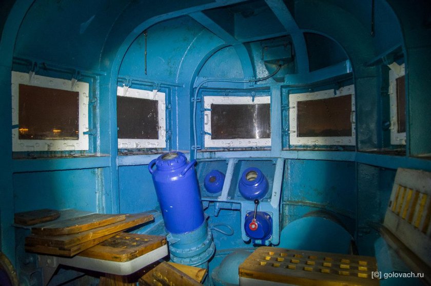 Верхний рубочный люк подводной лодки