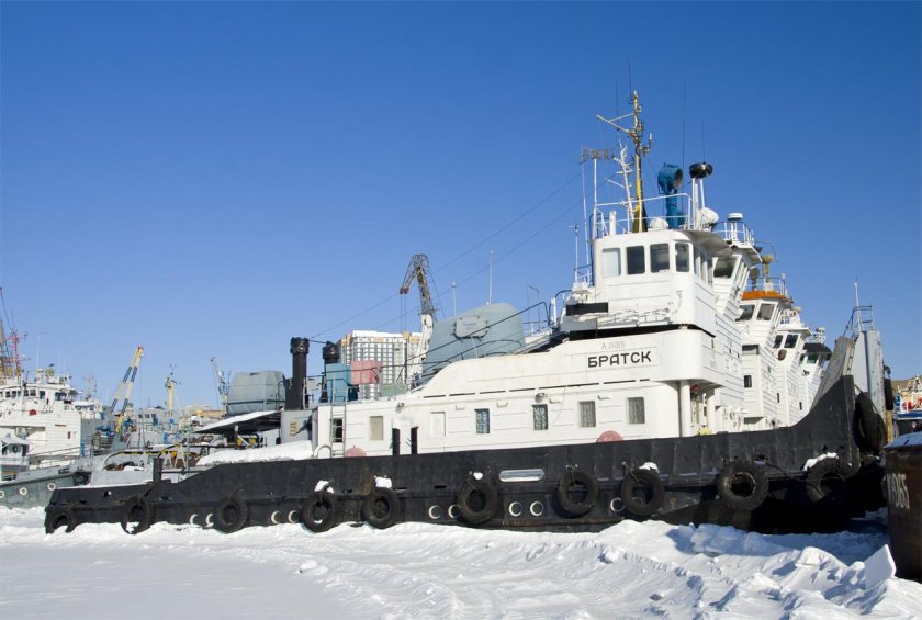 Буксир толкач Братск