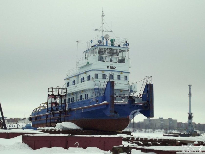 Теплоход буксир-толкач