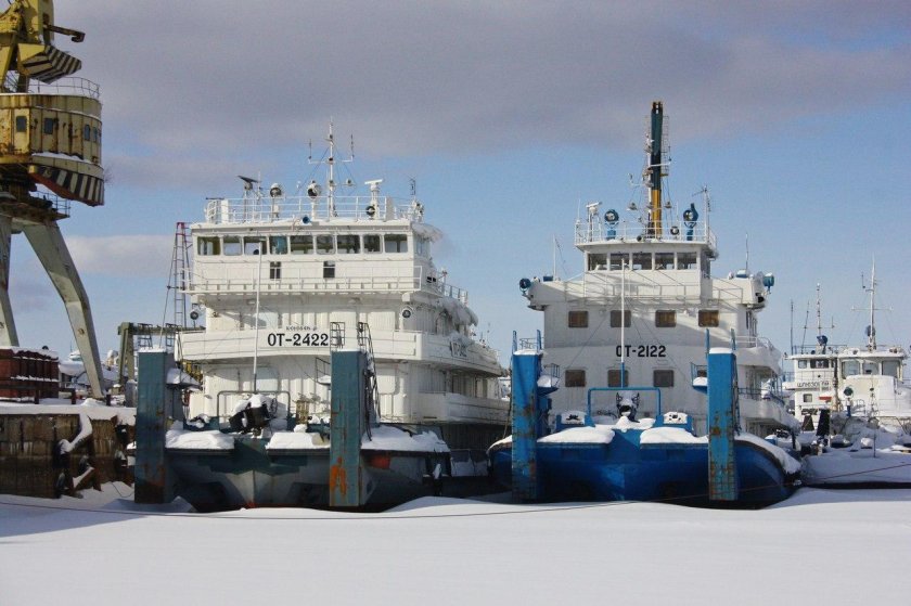 Буксир-толкач Озёрный