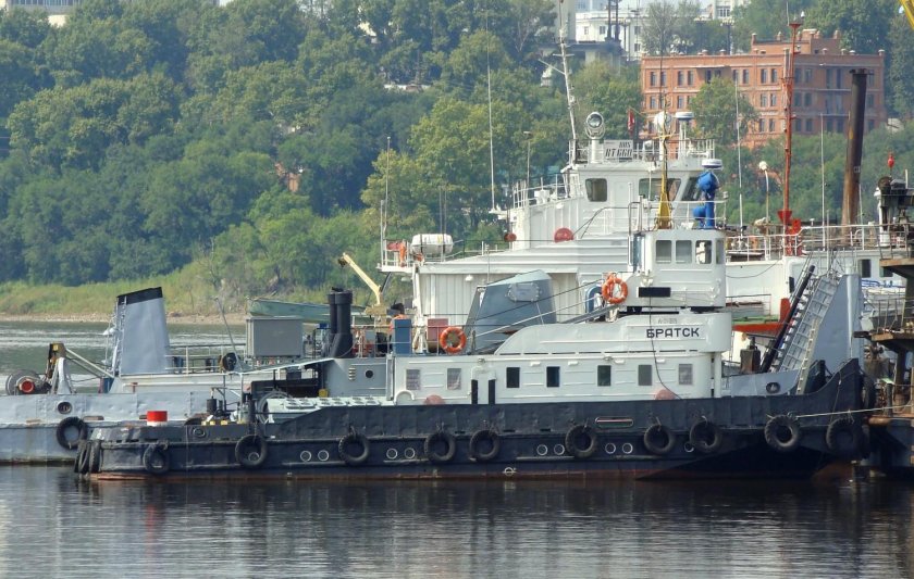 Буксир-толкач 1587