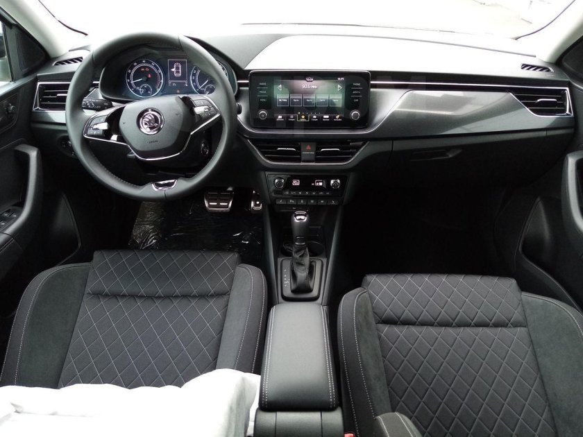 Шкода рапид 2021 салон