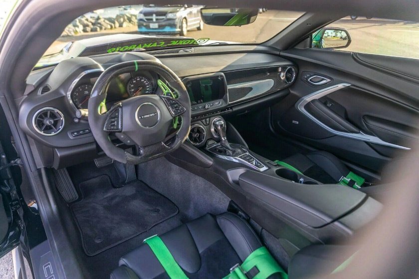 Chevrolet Camaro 2019 салон