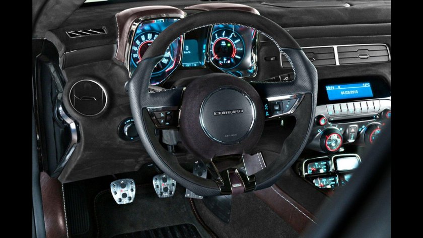 Шевроле Камаро 2023 салон