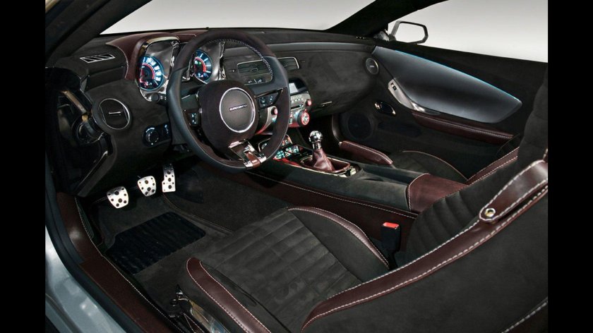 Шевроле Камаро 5 поколения салон