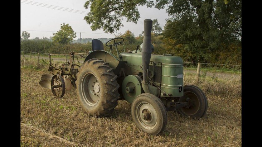 Трактор сельскохозяйственный колесный t5